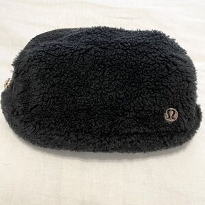 Lululemon Sherpa Beltbag